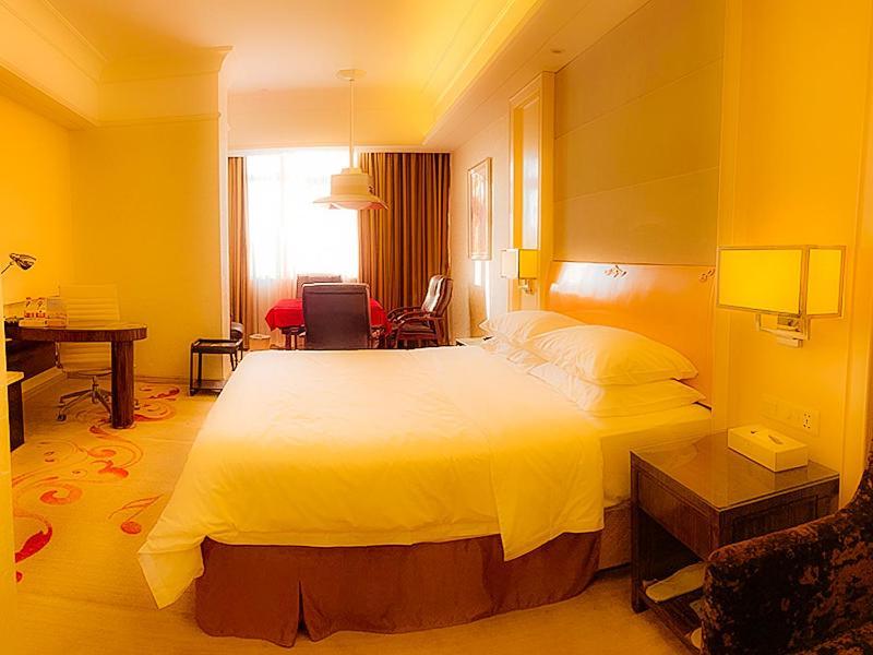 Vienna Hotel Jiangmen Heshan Huamao Exteriör bild